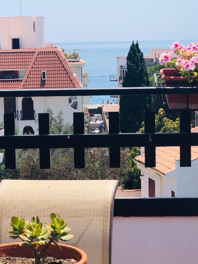 Sea View 2 Bedroom Vacation Apartment 贾迪尼-纳克索斯 外观 照片